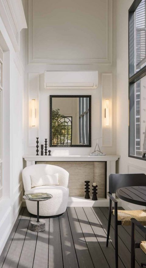 TIL CT2 Showroom 14 LR